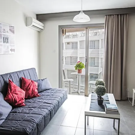 So4 Apartment *